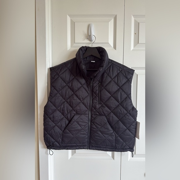 Zella Reversible Vest - Picture 1 of 2